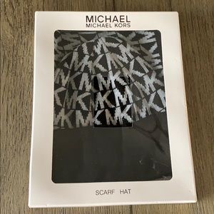 Michael Korda Scarf Hat Set